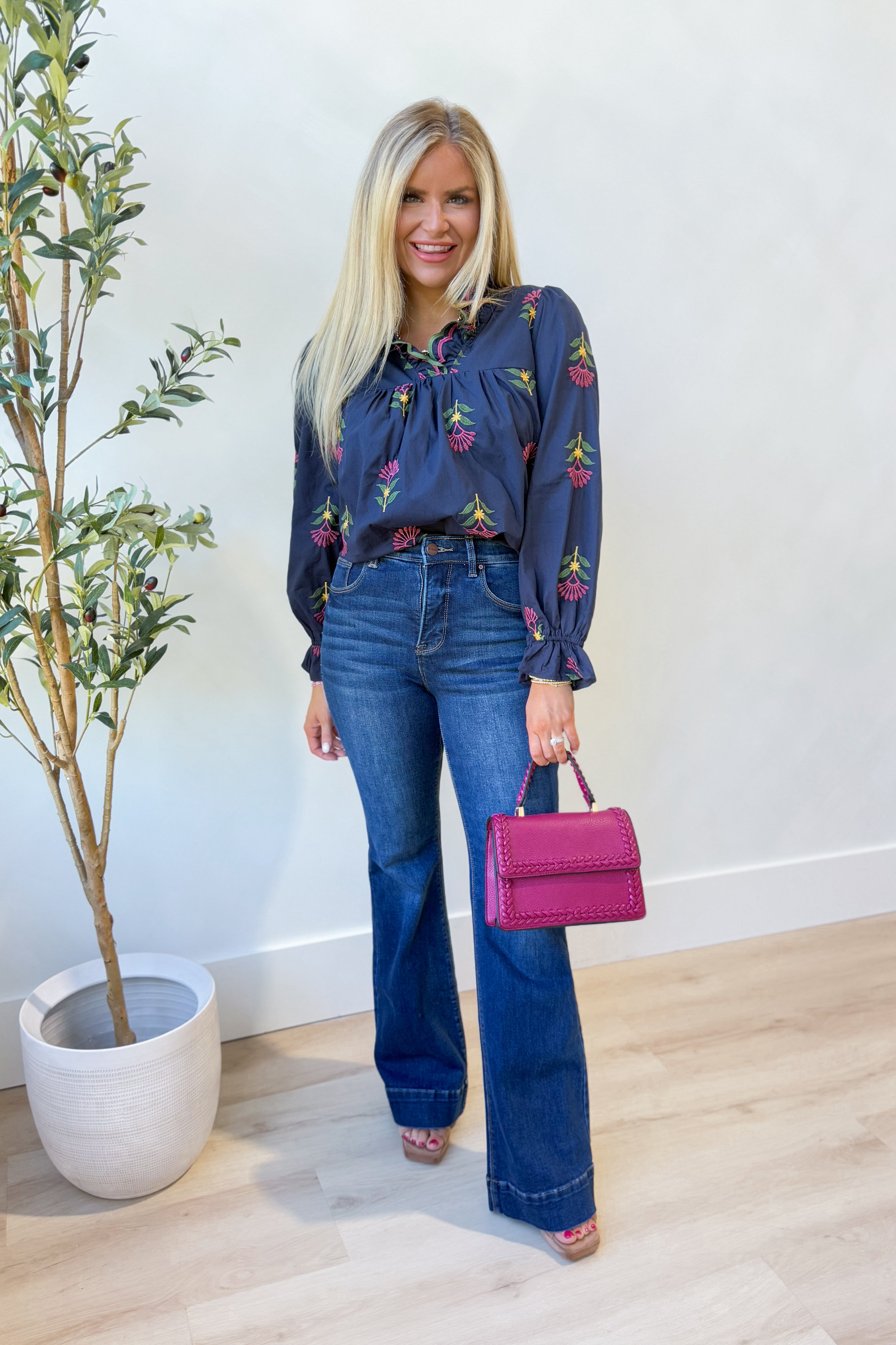 Tori Floral Scallop Trim Top - Coremarkets