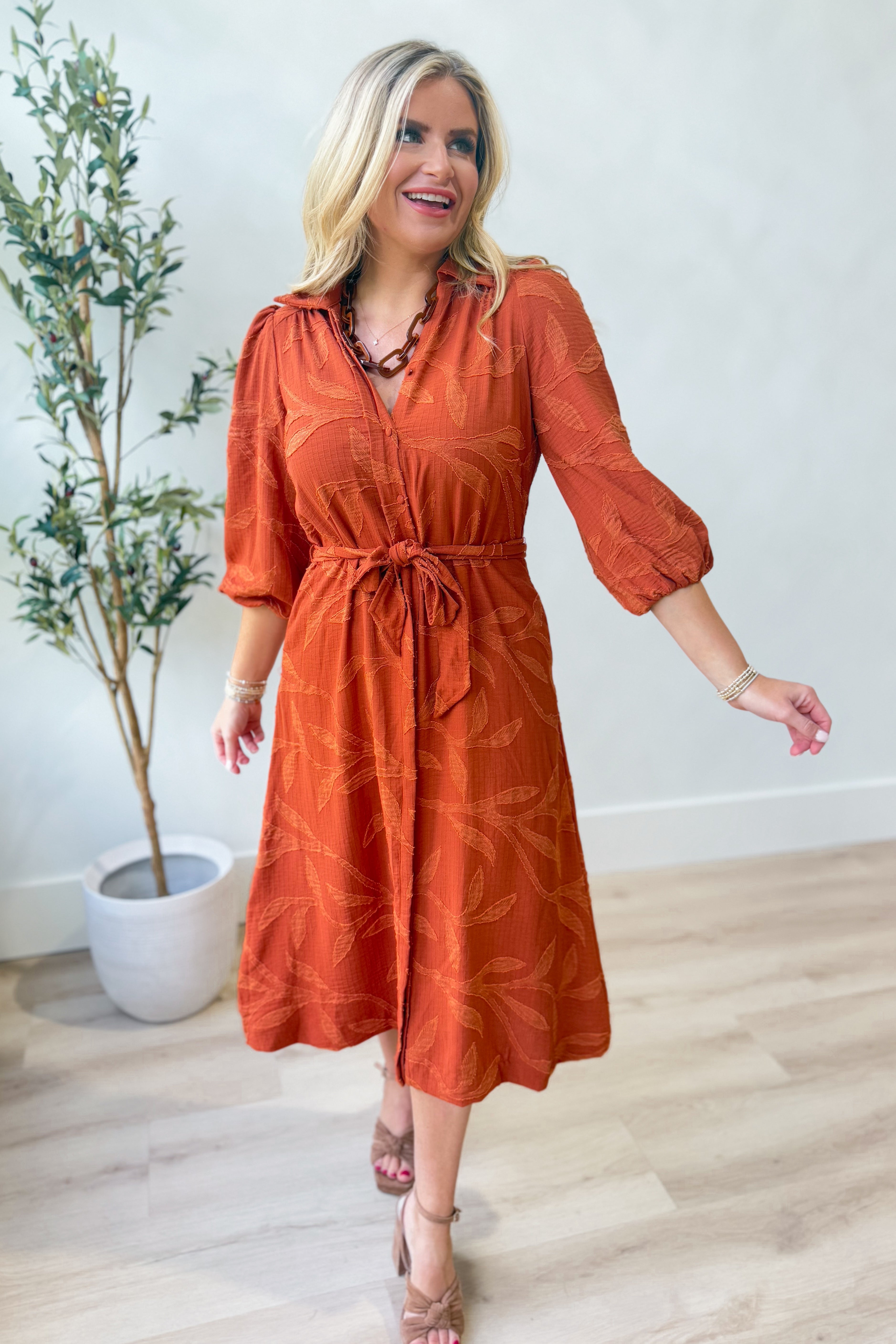 Debby Textured Tiered Midi Dress - Coremarkets