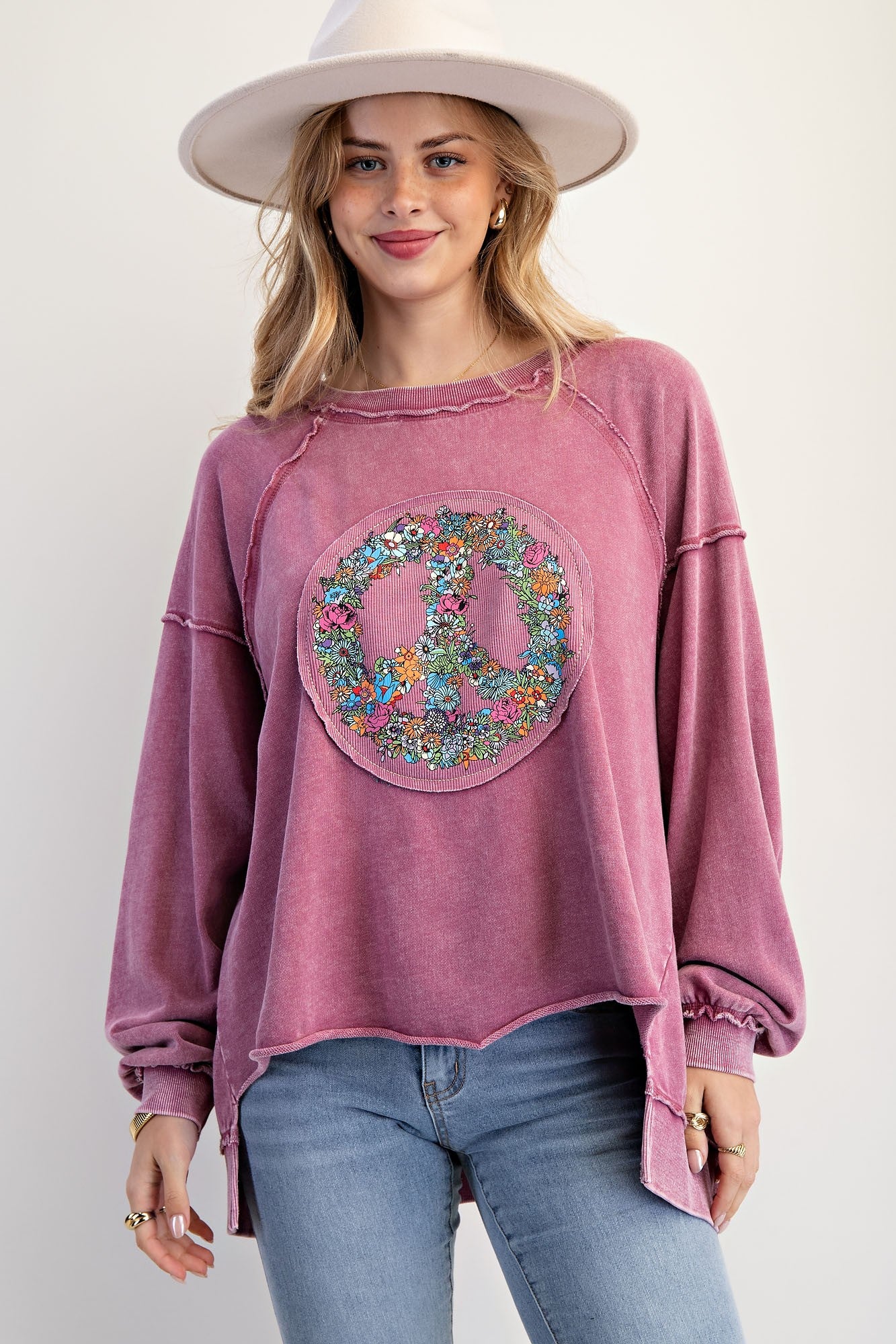 Binny Mineral Washed Peace Sign Pullover - Coremarkets