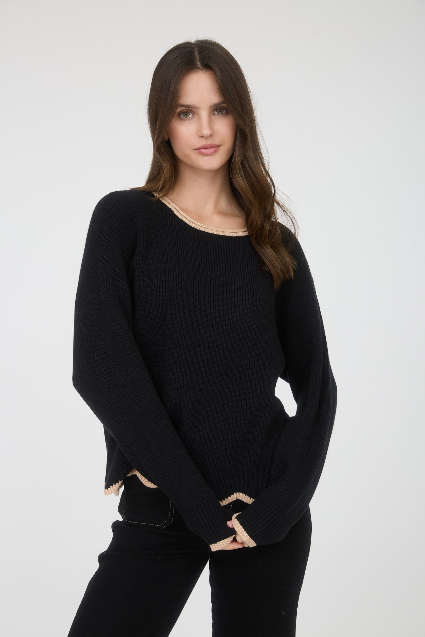 Olivia Contrast Scallop Pullover Sweater - Coremarkets