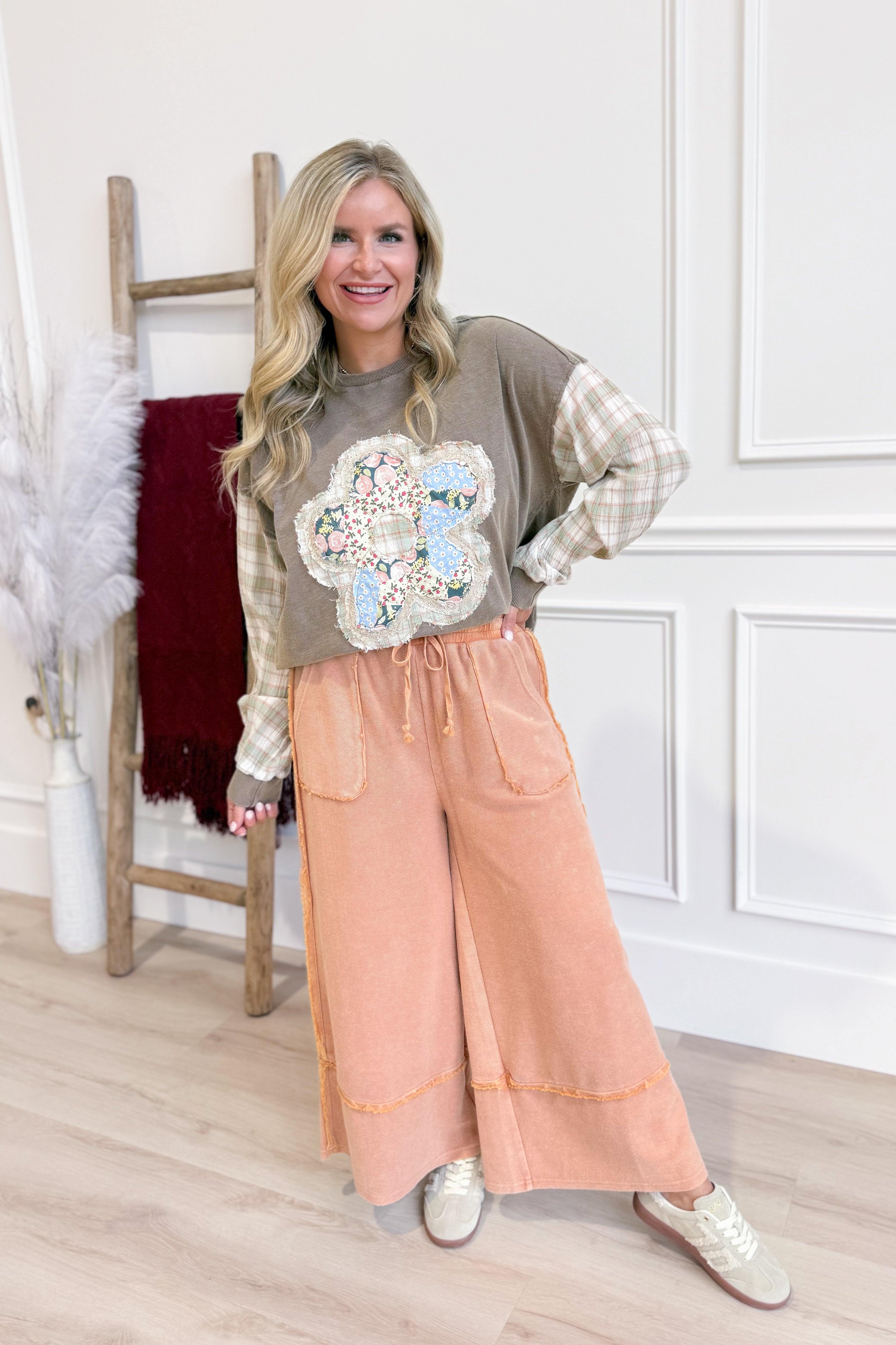 Sonya Plaid Sleeve Flower Patch Top - Coremarkets