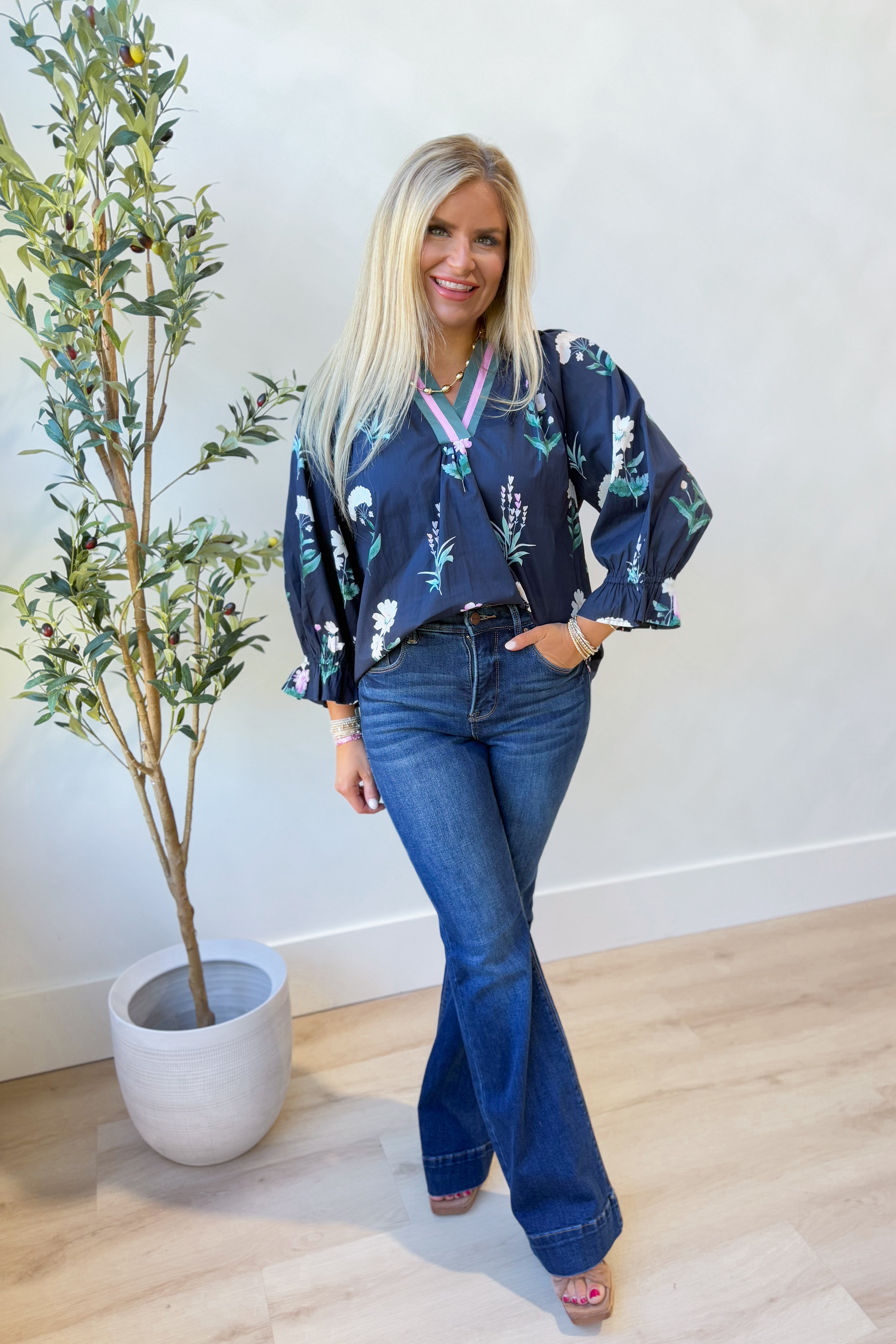 Hannah Floral Print Contrast Trim Blouse - Coremarkets