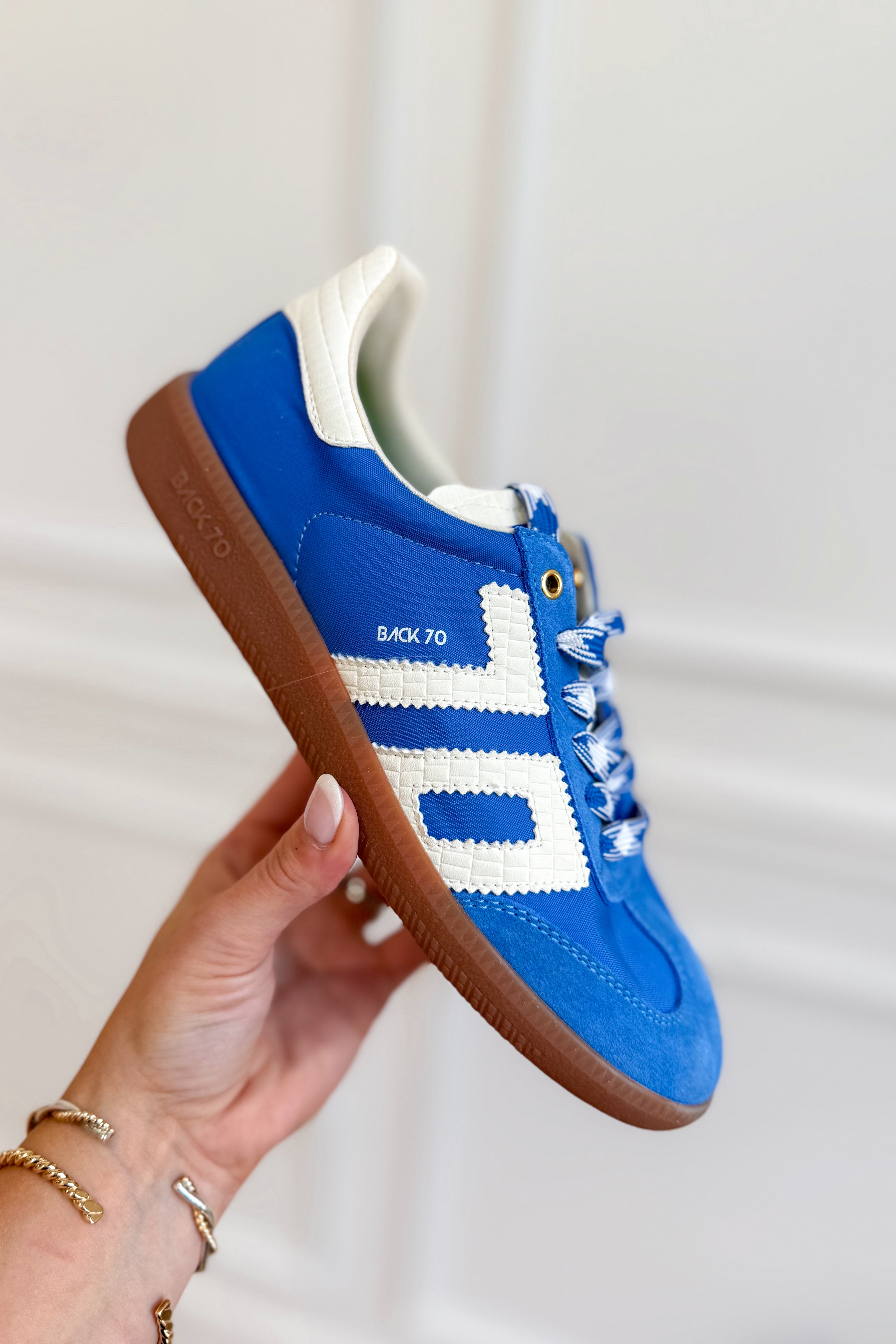 BACK70 Ghost Sneakers in Blue Milk - Coremarkets