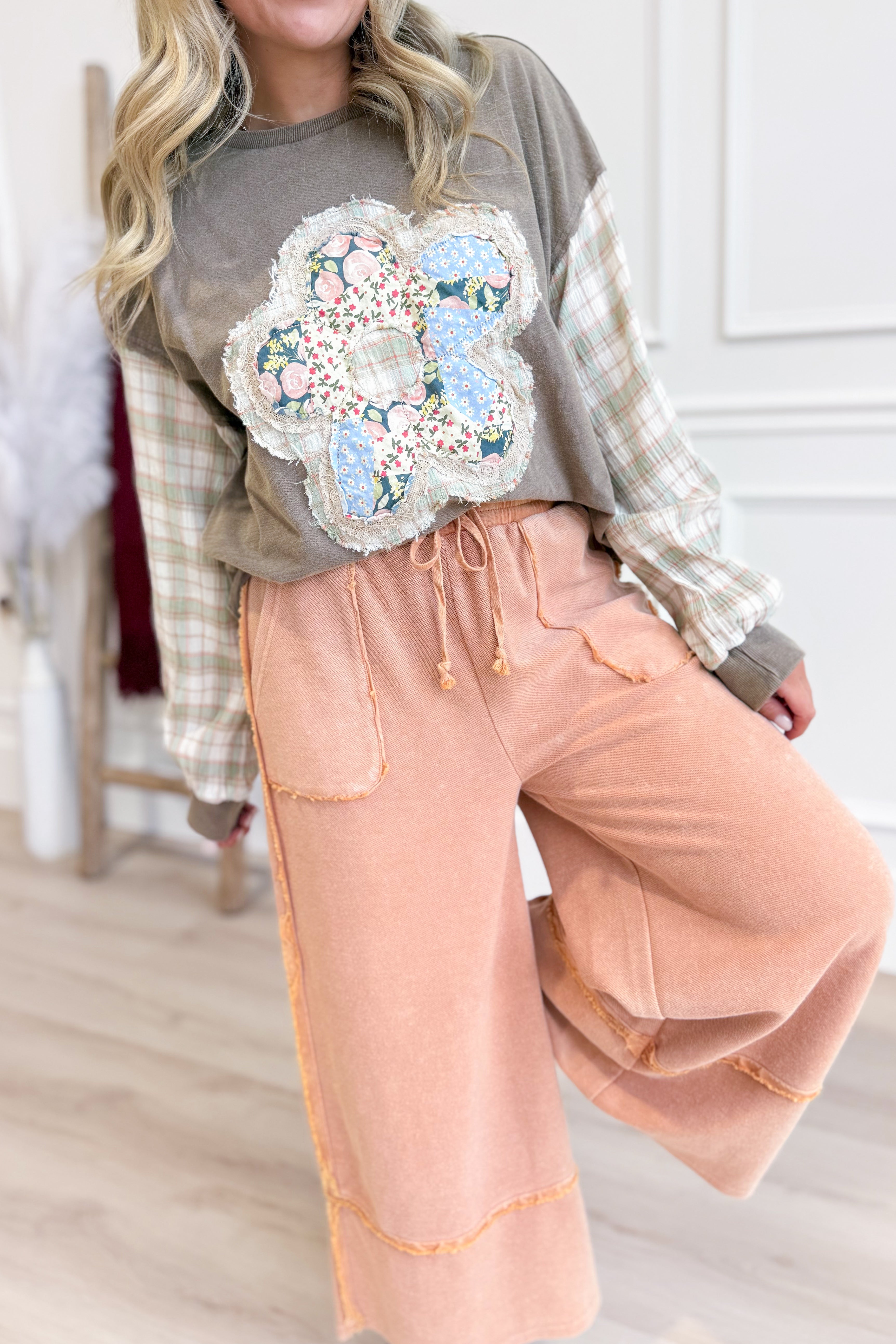 Sonya Plaid Sleeve Flower Patch Top - Coremarkets