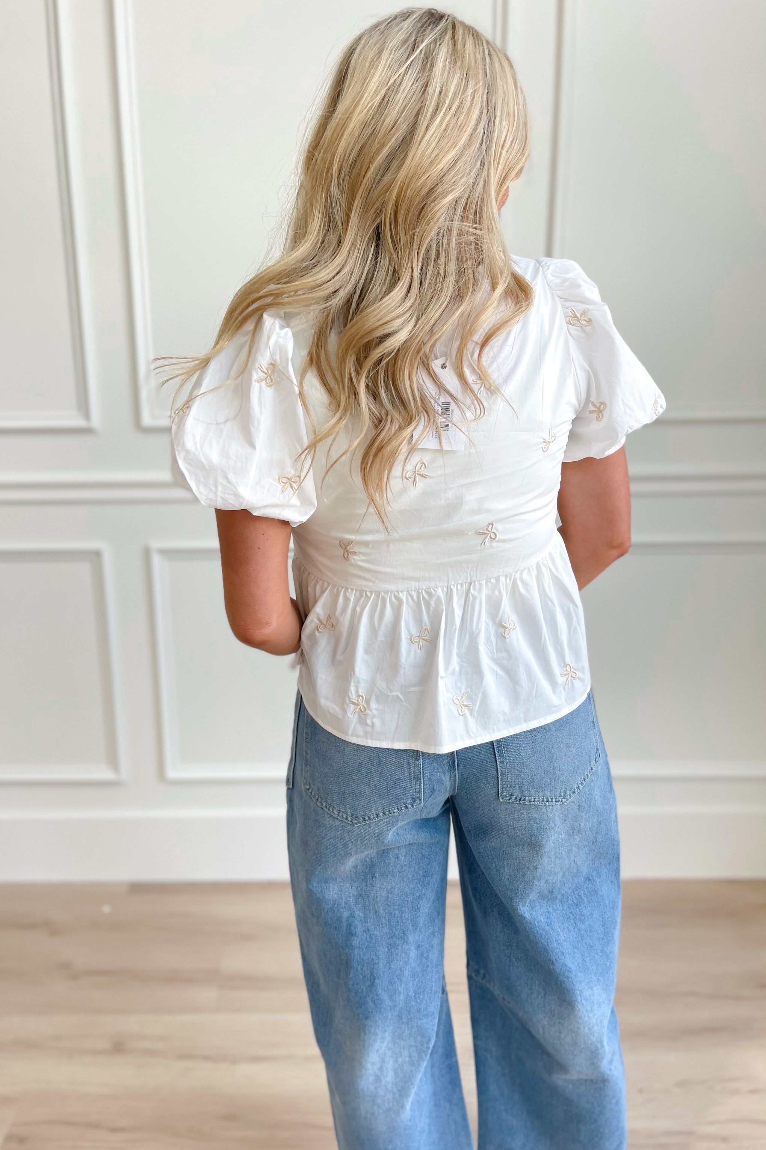 Karen Embroidered Bow Puff Sleeve Top - Coremarkets