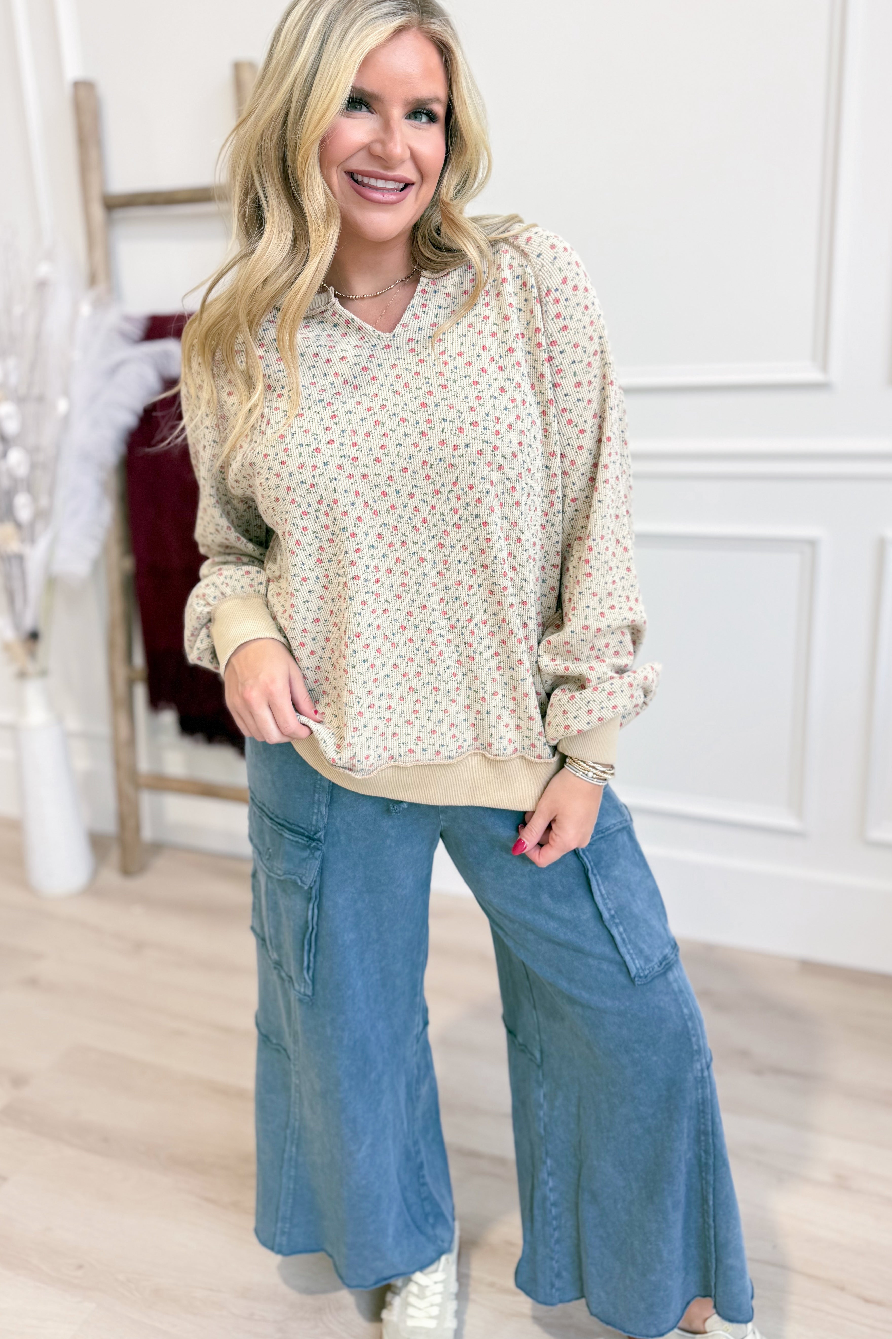 Addy Textured Floral Raglan Sleeve Top - Coremarkets