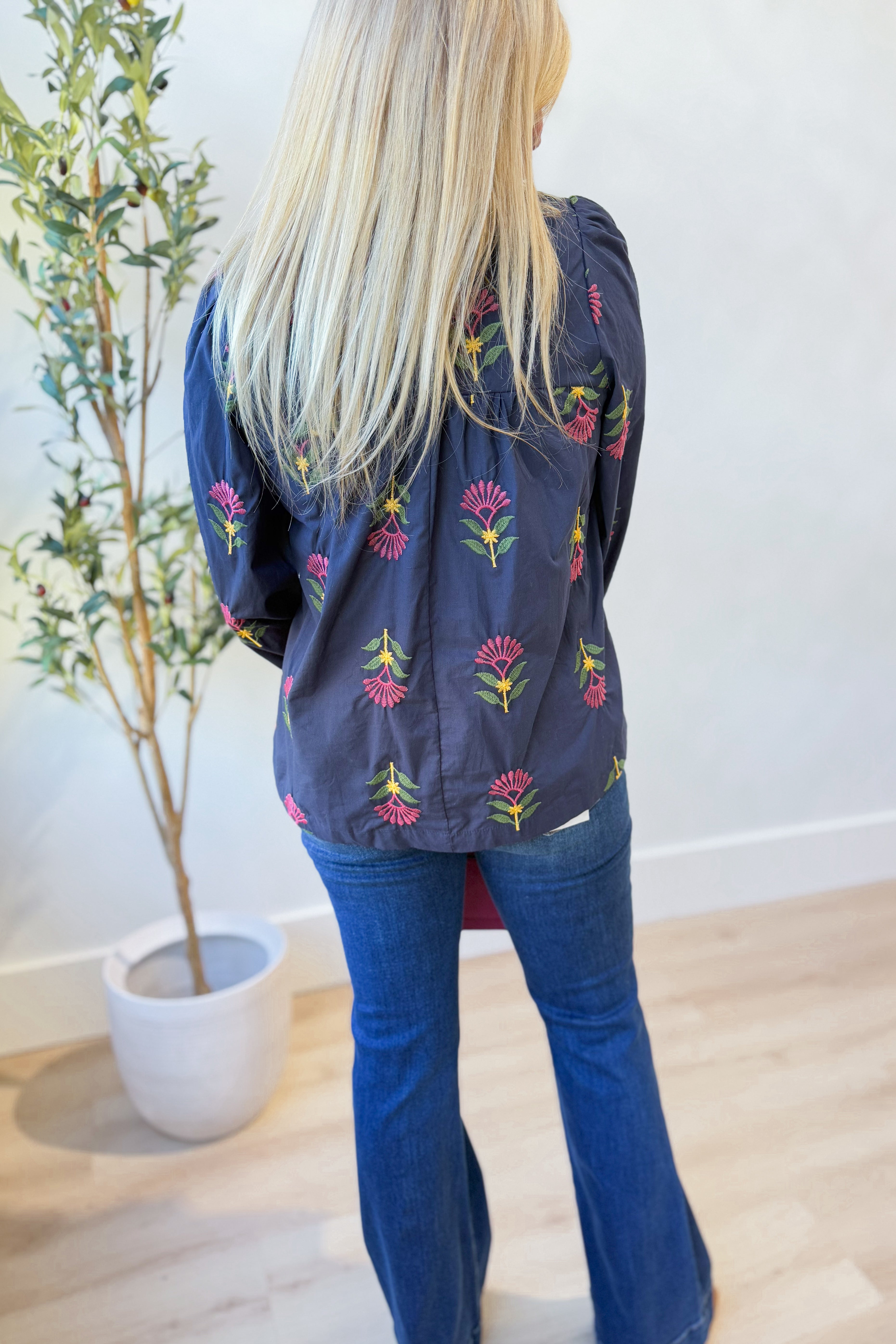 Tori Floral Scallop Trim Top - Coremarkets