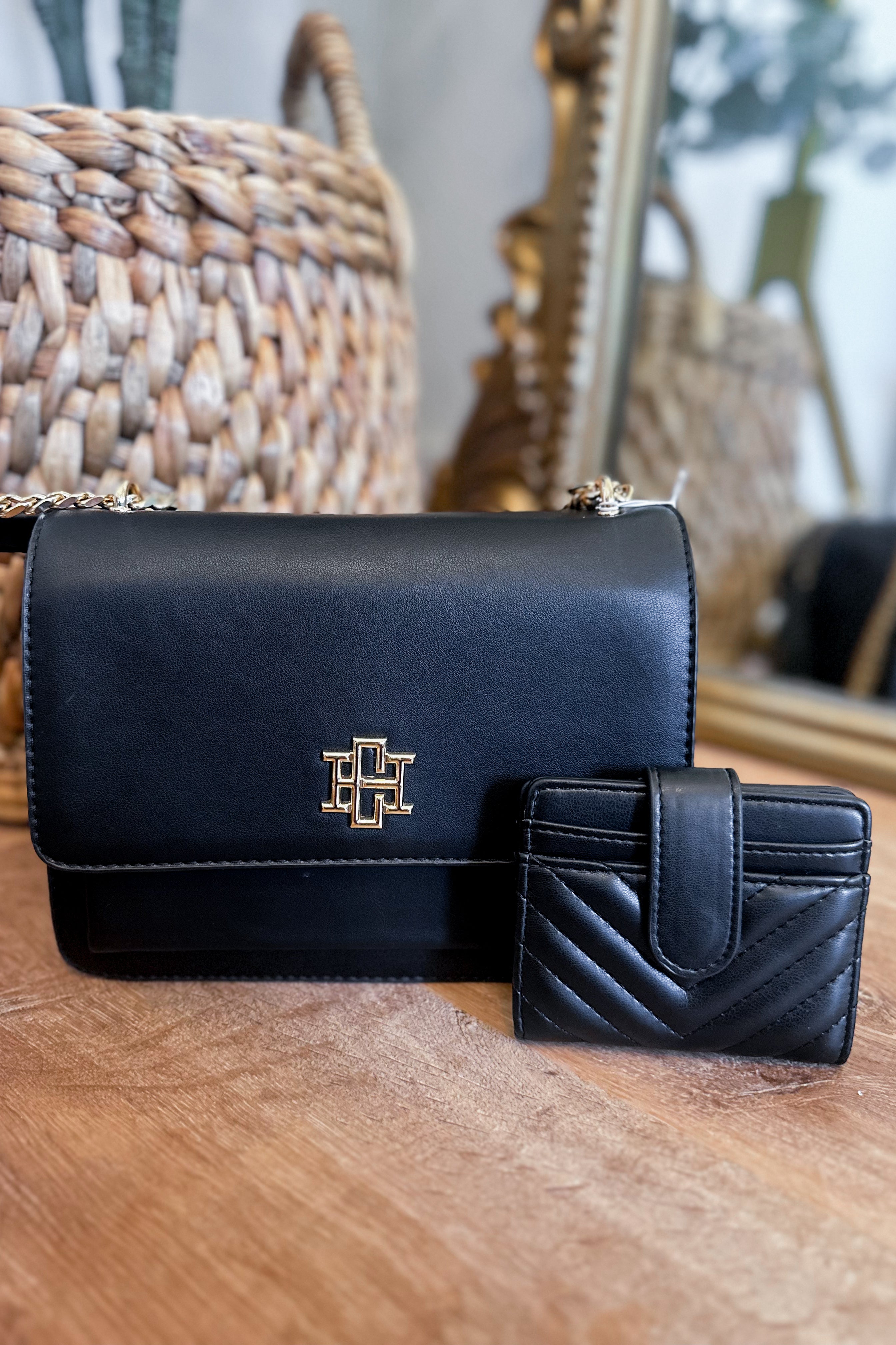 Caroline Hill Tate Card Holder Wallet - Coremarkets