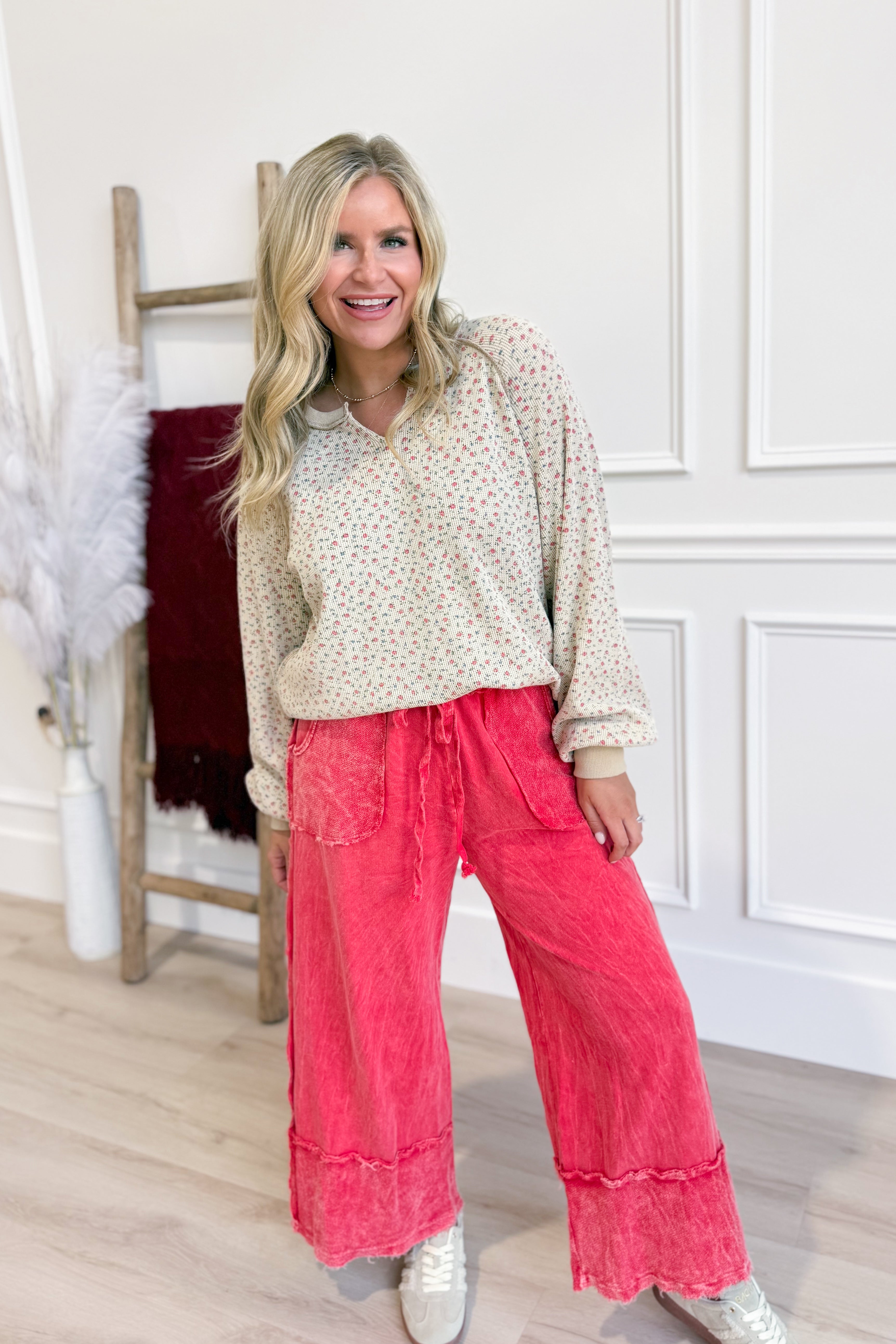 Addy Textured Floral Raglan Sleeve Top - Coremarkets