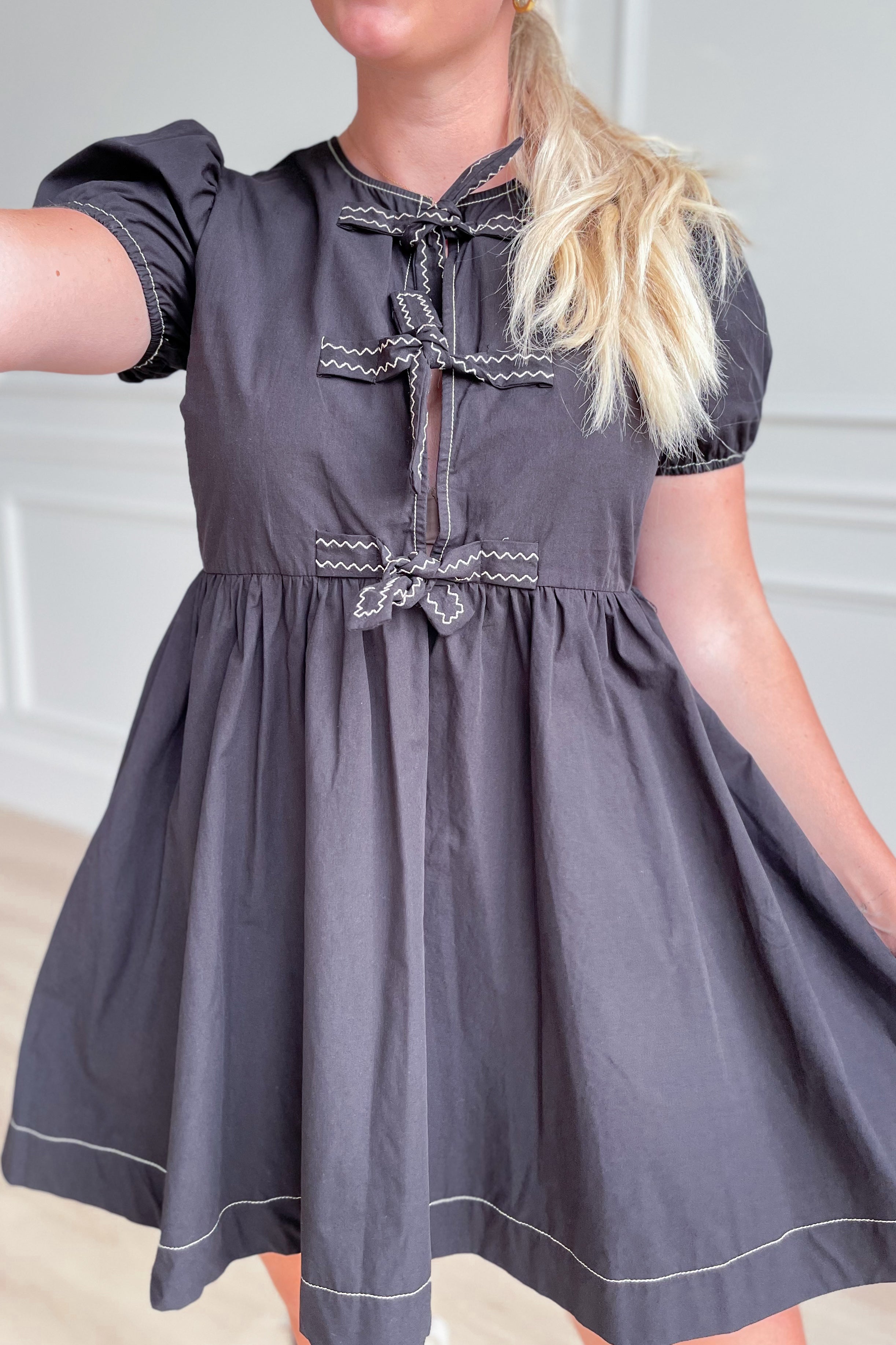 Chelsea Front Bow Detailed Dress - Coremarkets
