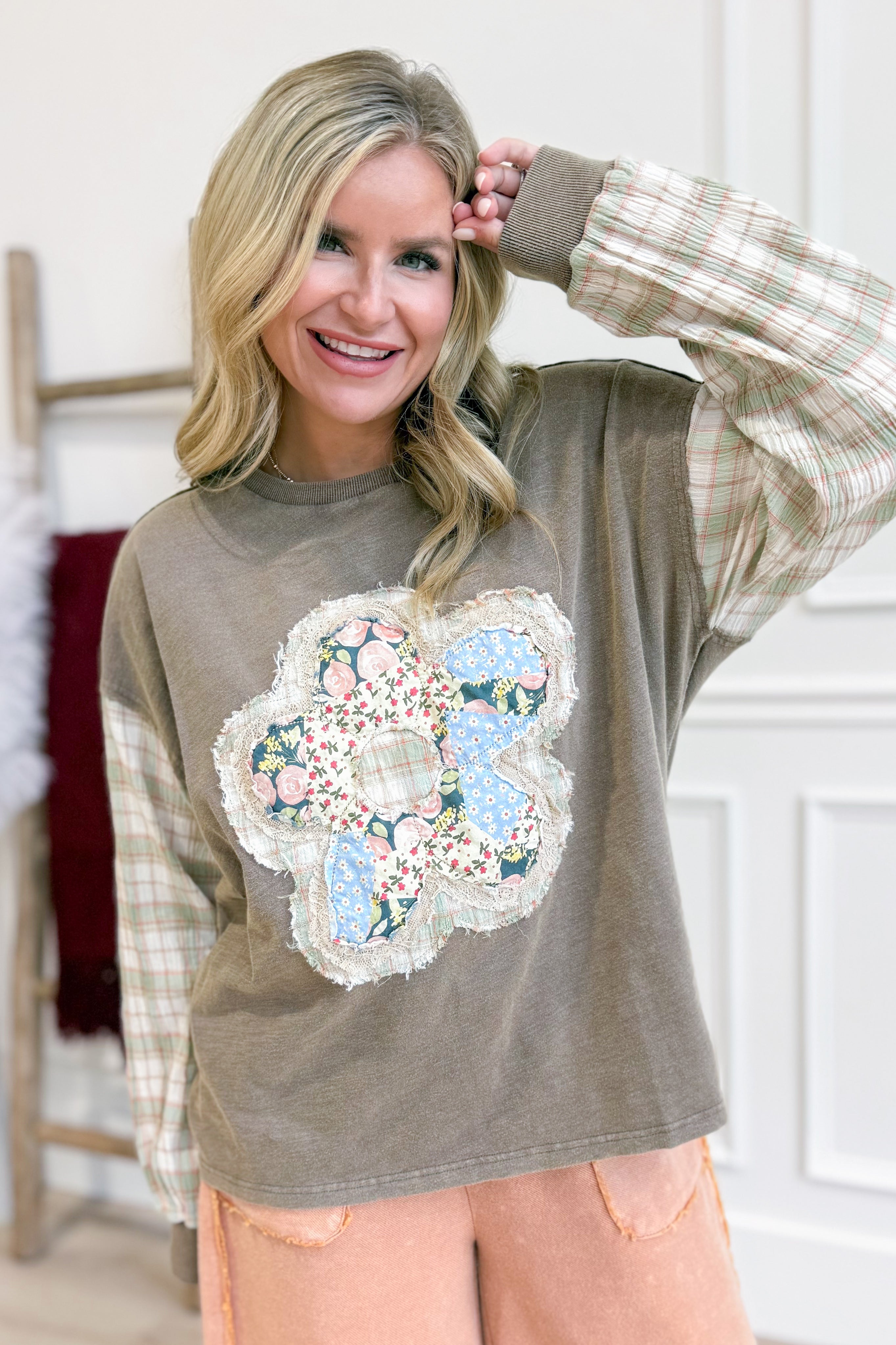 Sonya Plaid Sleeve Flower Patch Top - Coremarkets