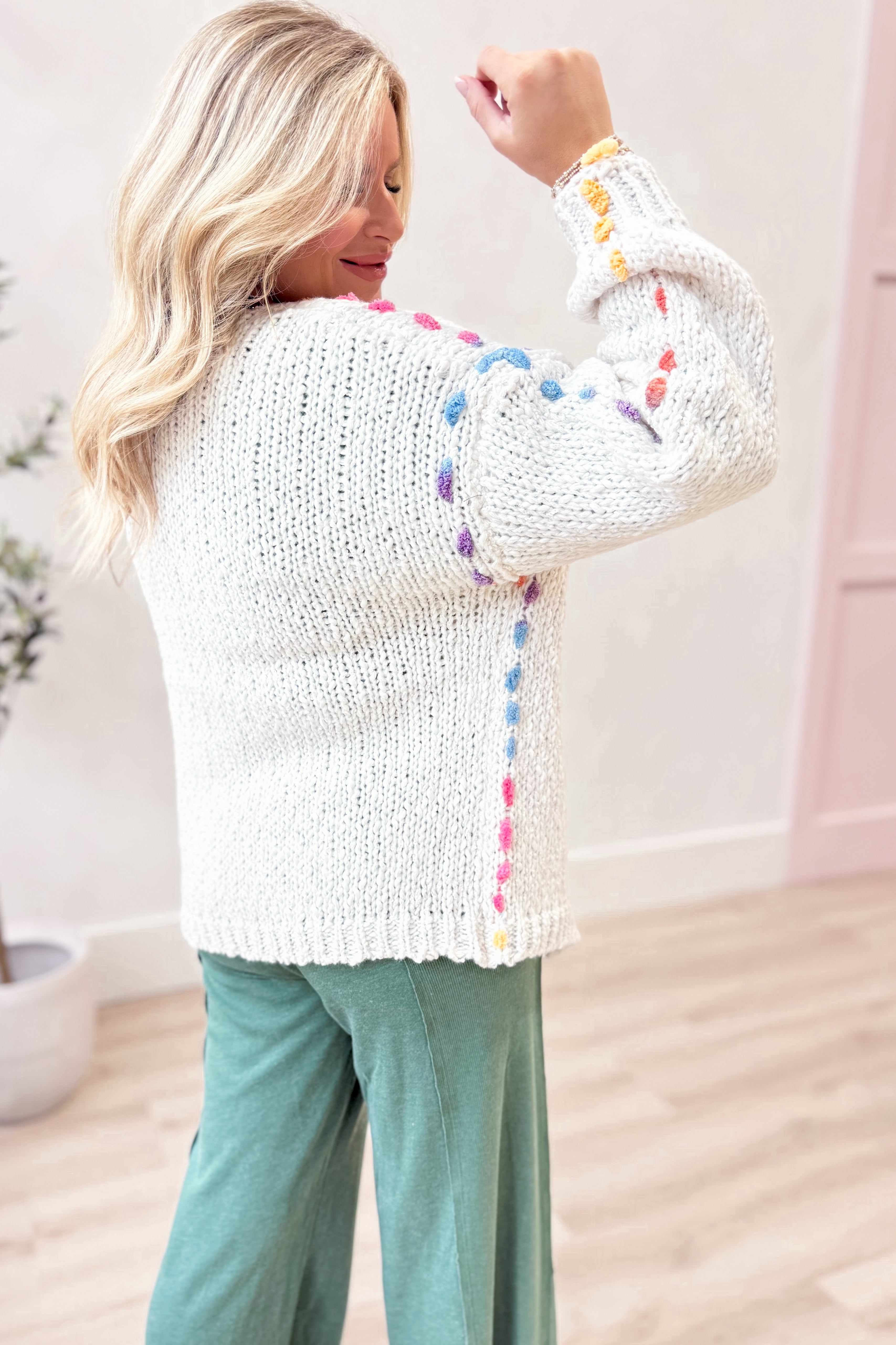 Val Rainbow Thread Trim Cardigan - Coremarkets
