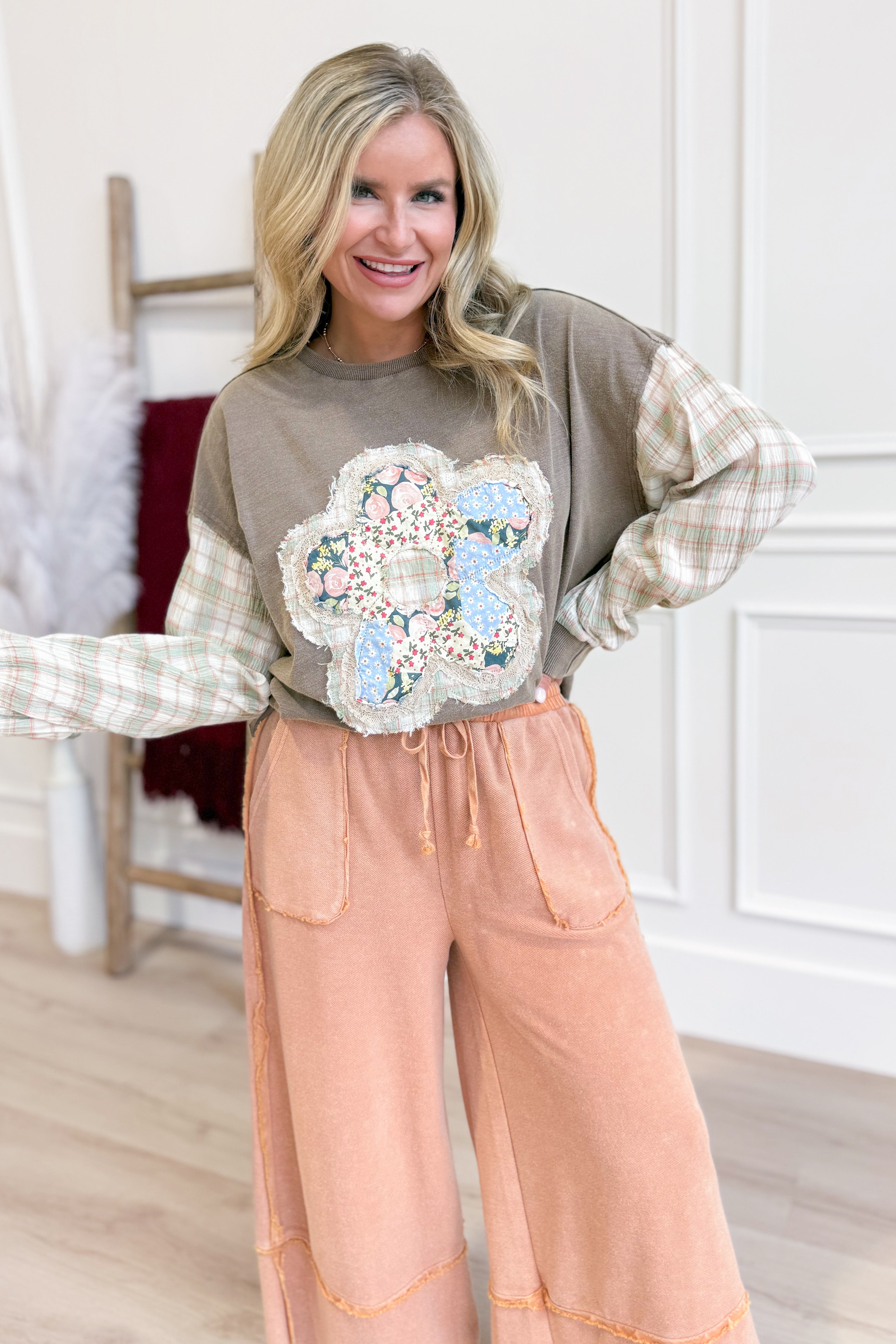 Sonya Plaid Sleeve Flower Patch Top - Coremarkets