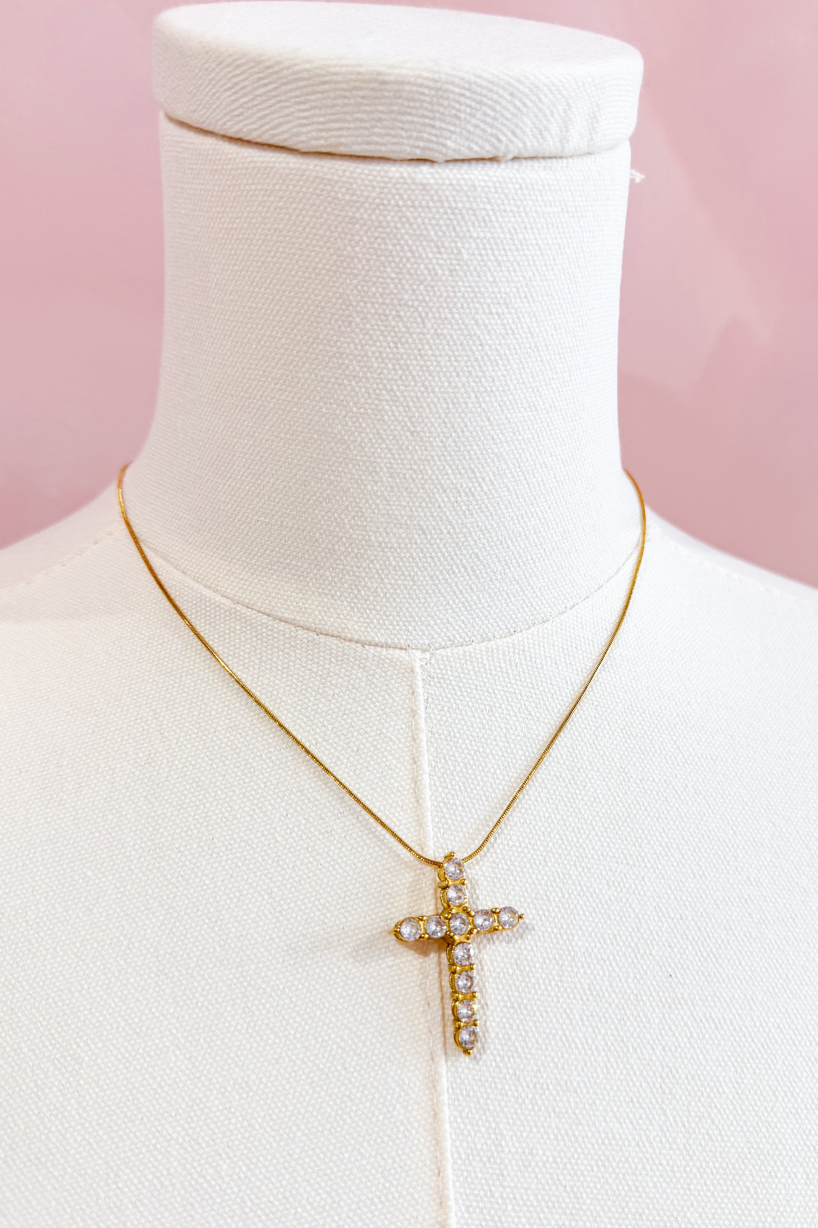 Chansutt Pearls DIAMOND CROSS NECKLACE - Coremarkets