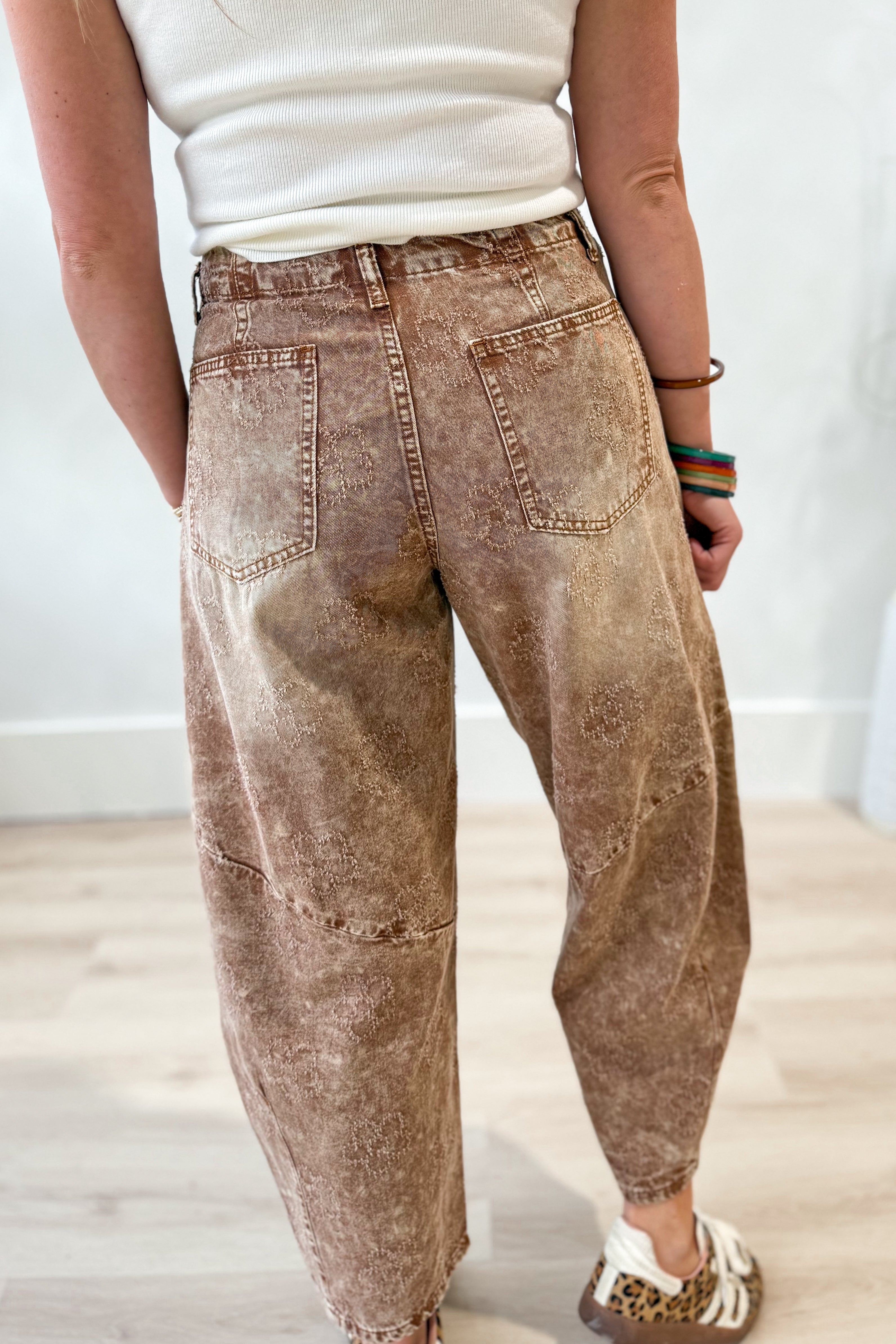 Elle Mineral Wash Flower Embroidered Barrel Jean - Coremarkets