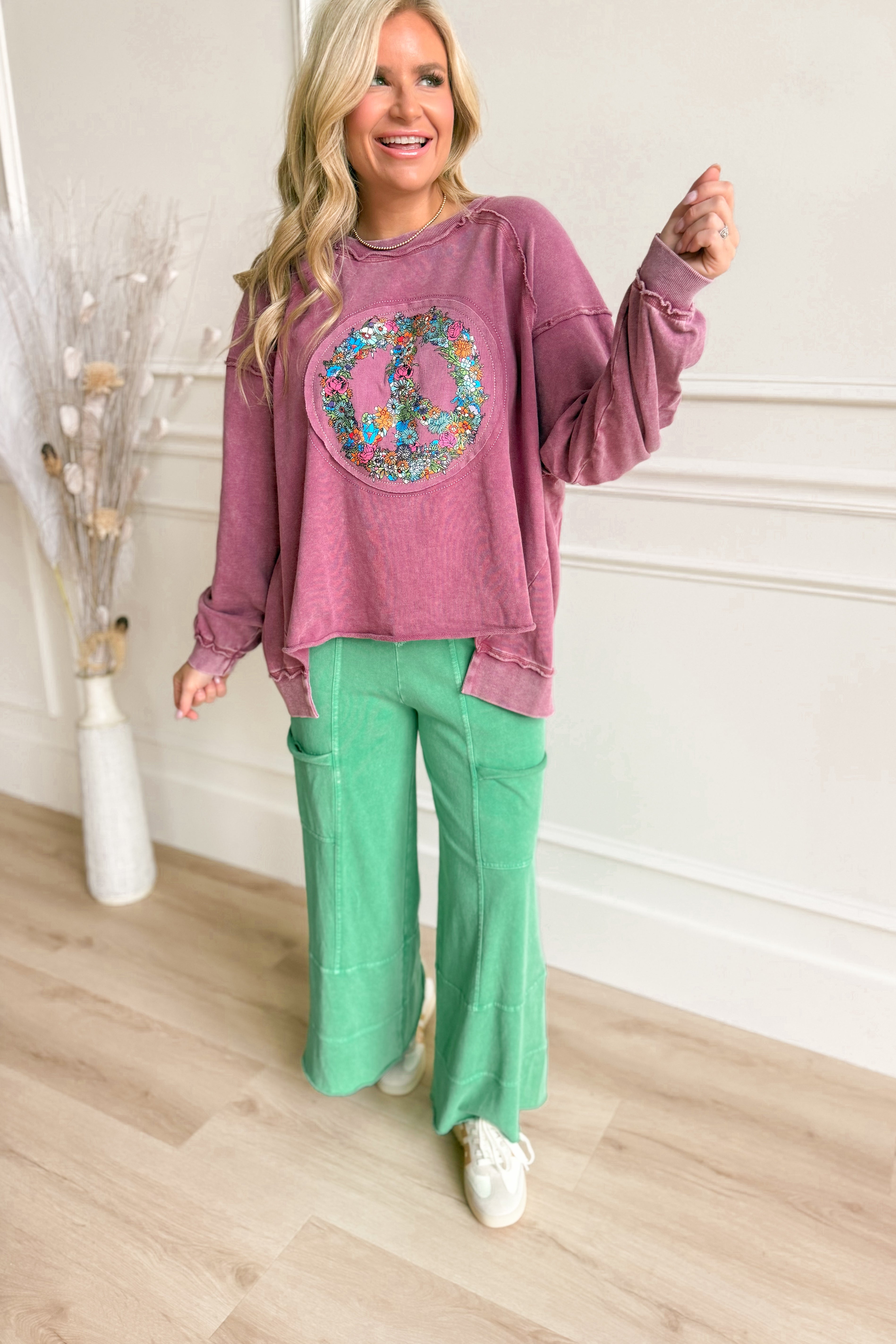 Binny Mineral Washed Peace Sign Pullover - Coremarkets