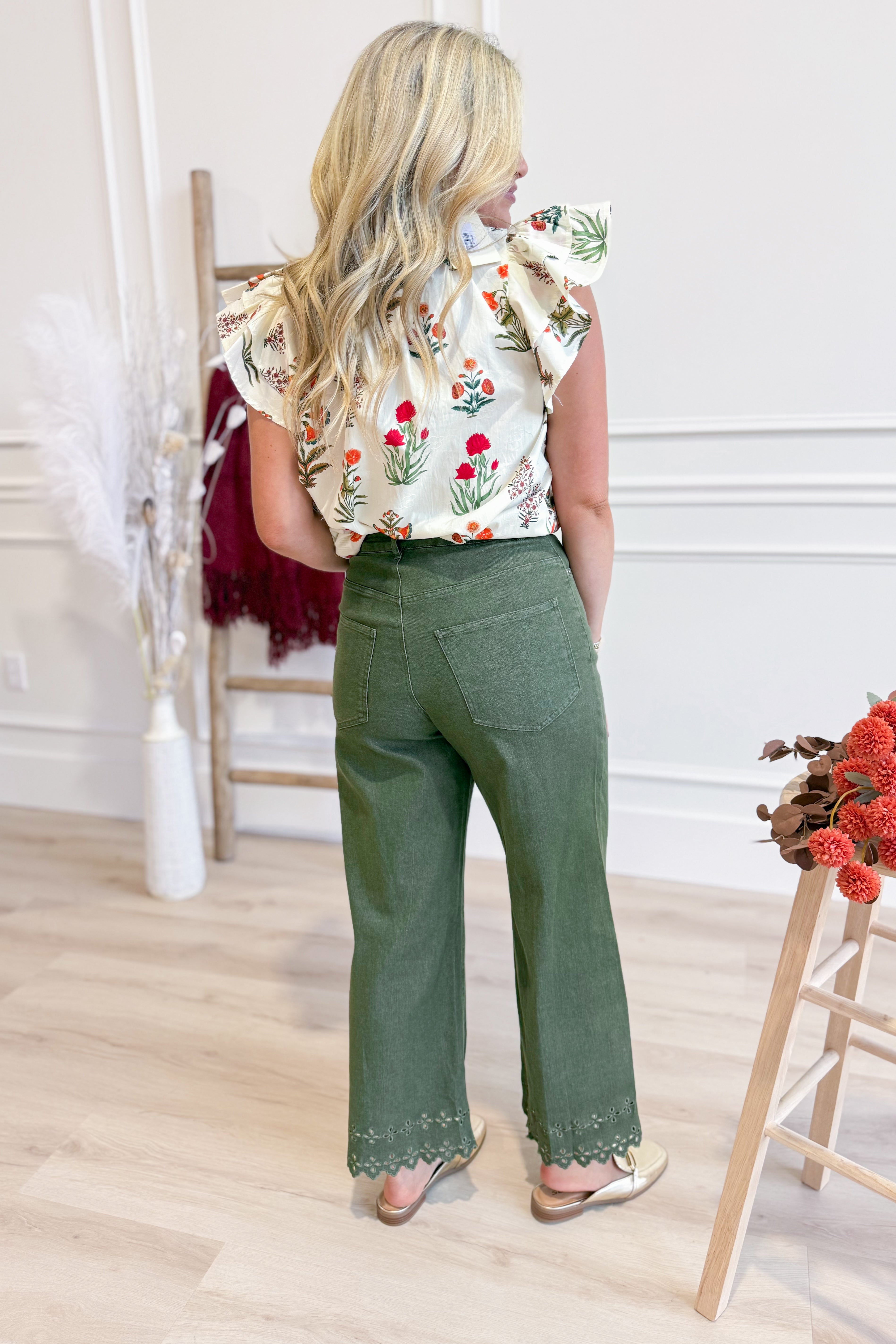 Hayley Floral Split Neck Top - Coremarkets