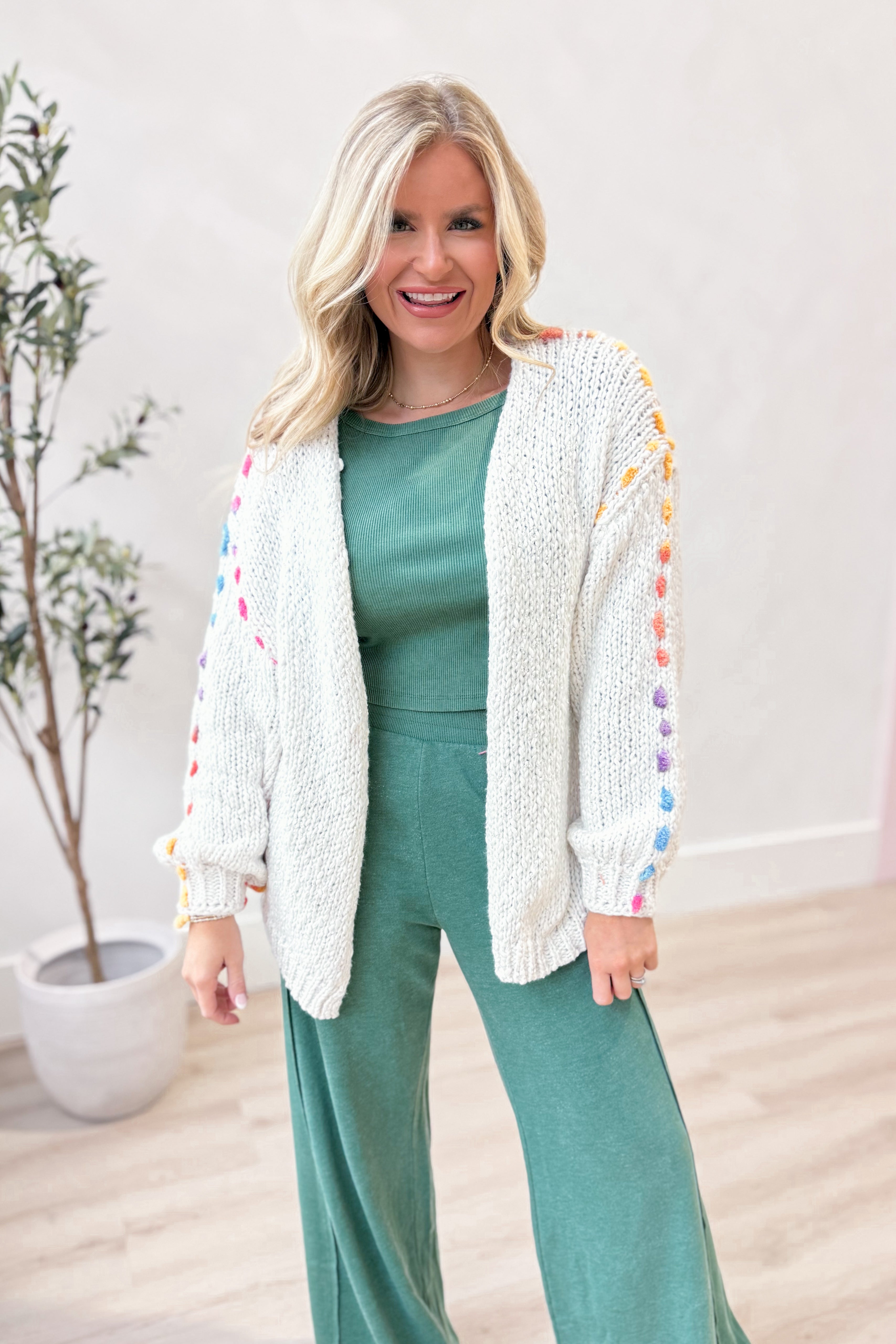 Val Rainbow Thread Trim Cardigan - Coremarkets