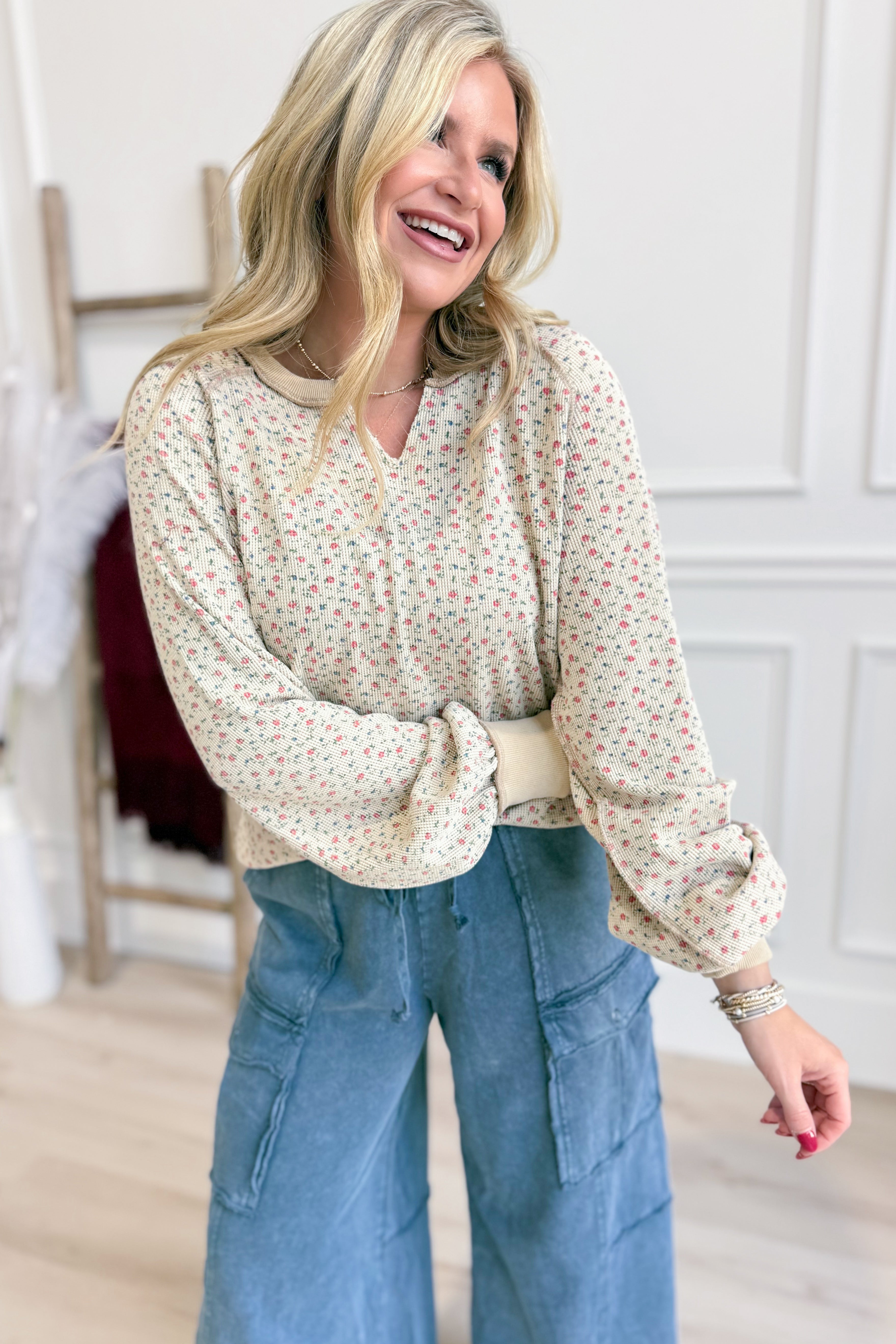 Addy Textured Floral Raglan Sleeve Top - Coremarkets
