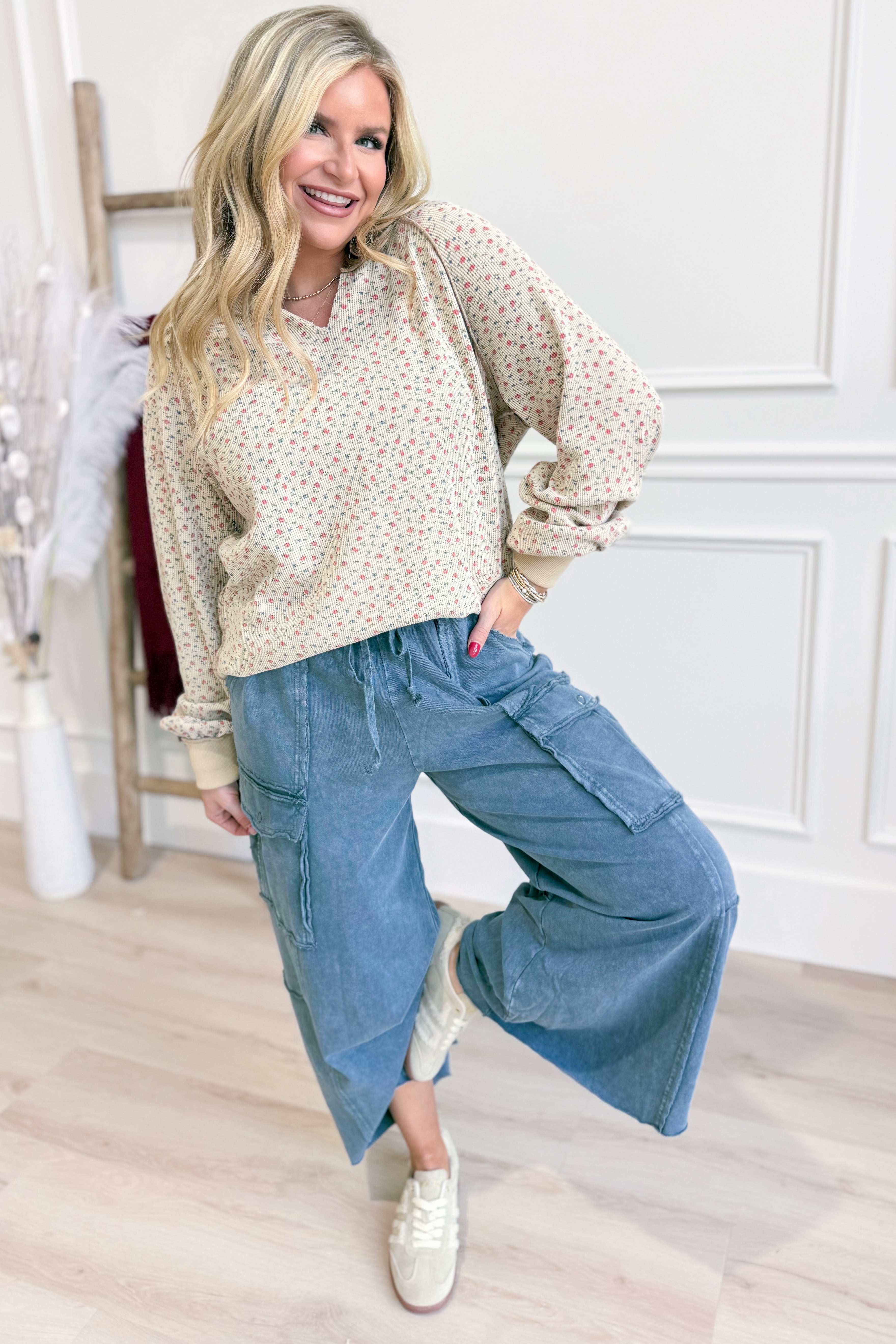 Addy Textured Floral Raglan Sleeve Top - Coremarkets