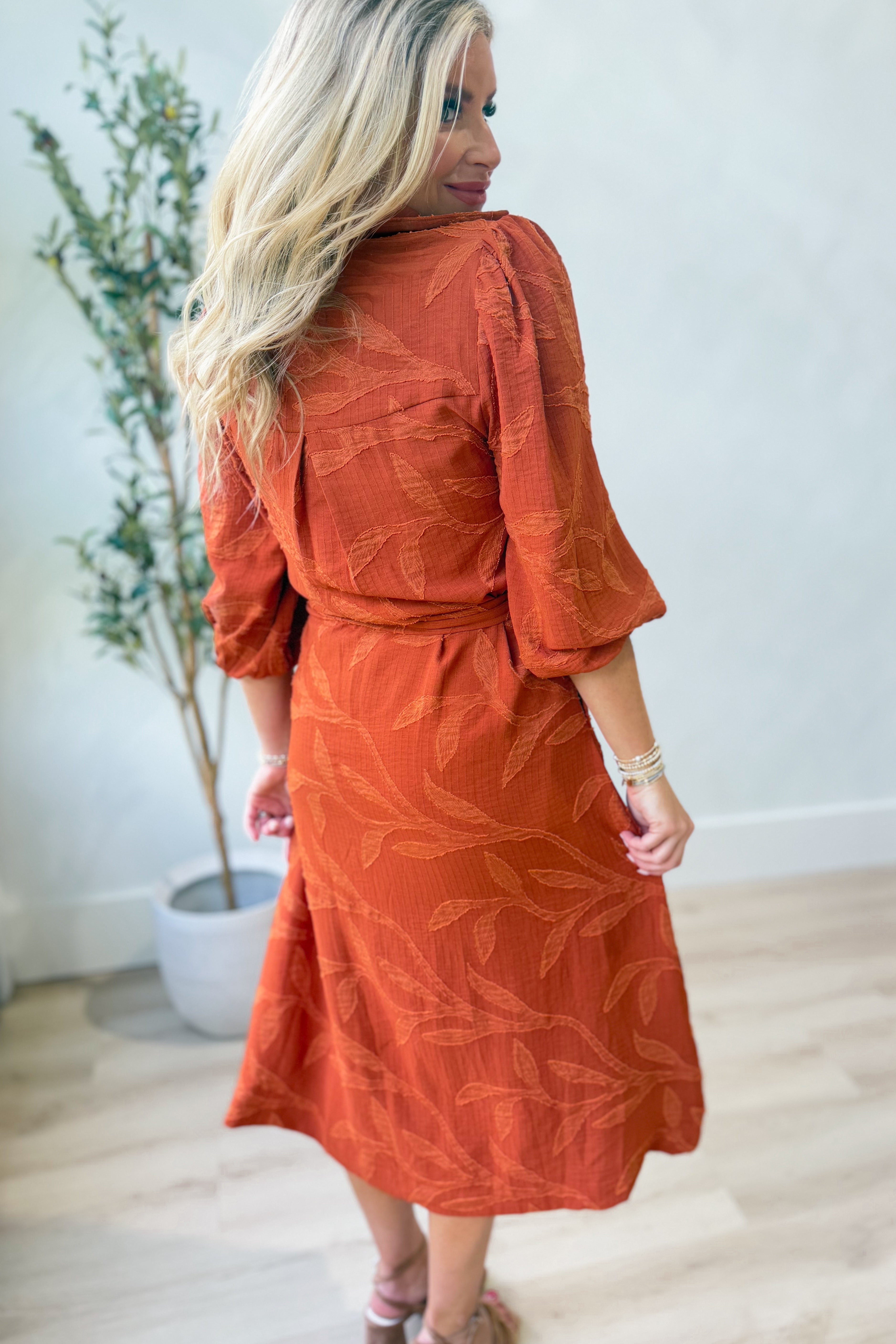 Debby Textured Tiered Midi Dress - Coremarkets